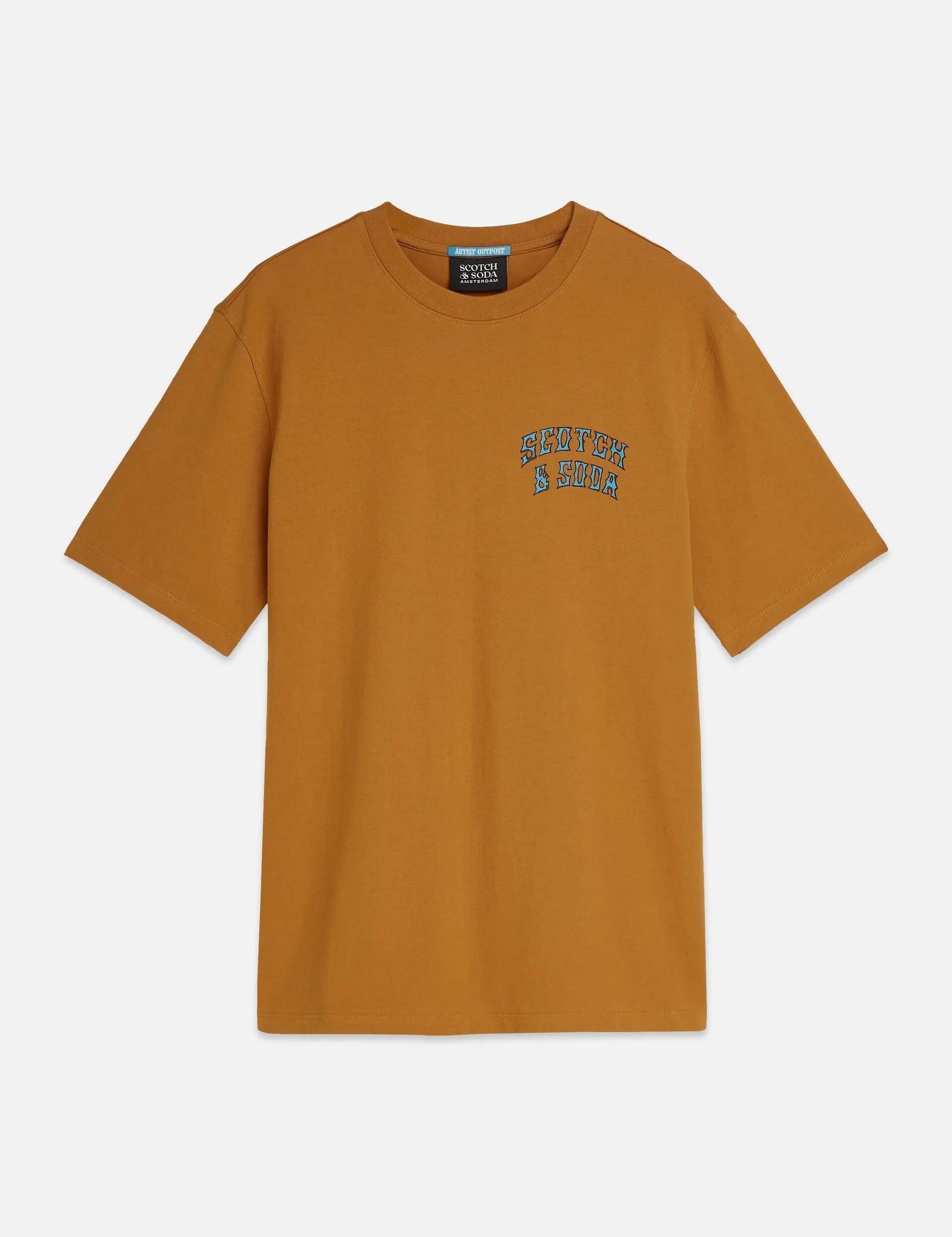 חולצת טי כתומה לגבר עם כיתוב Scotch & Soda, אופנה מבית CHOZEN קבוצת אלפא