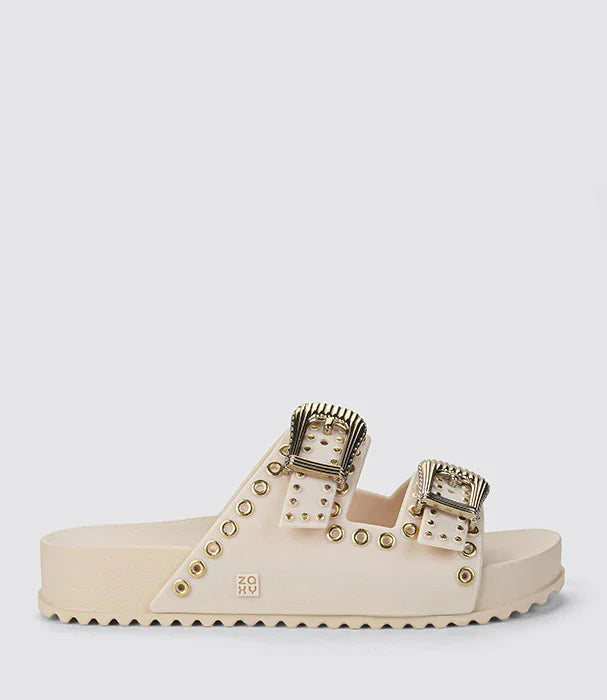 כפכף נשים בז' עם אבזמים וגימורי ניטים, זוקו CHOZEN מותג נעלי אופנה