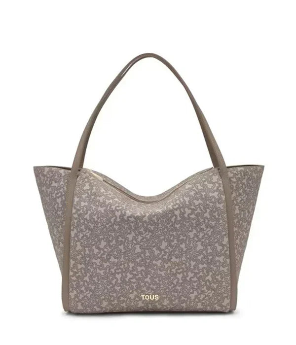 תיק יד אופנתי לנשים עם הדפס ייחודי של TOUS, מוצג על רקע לבן, קבוצת אלפא