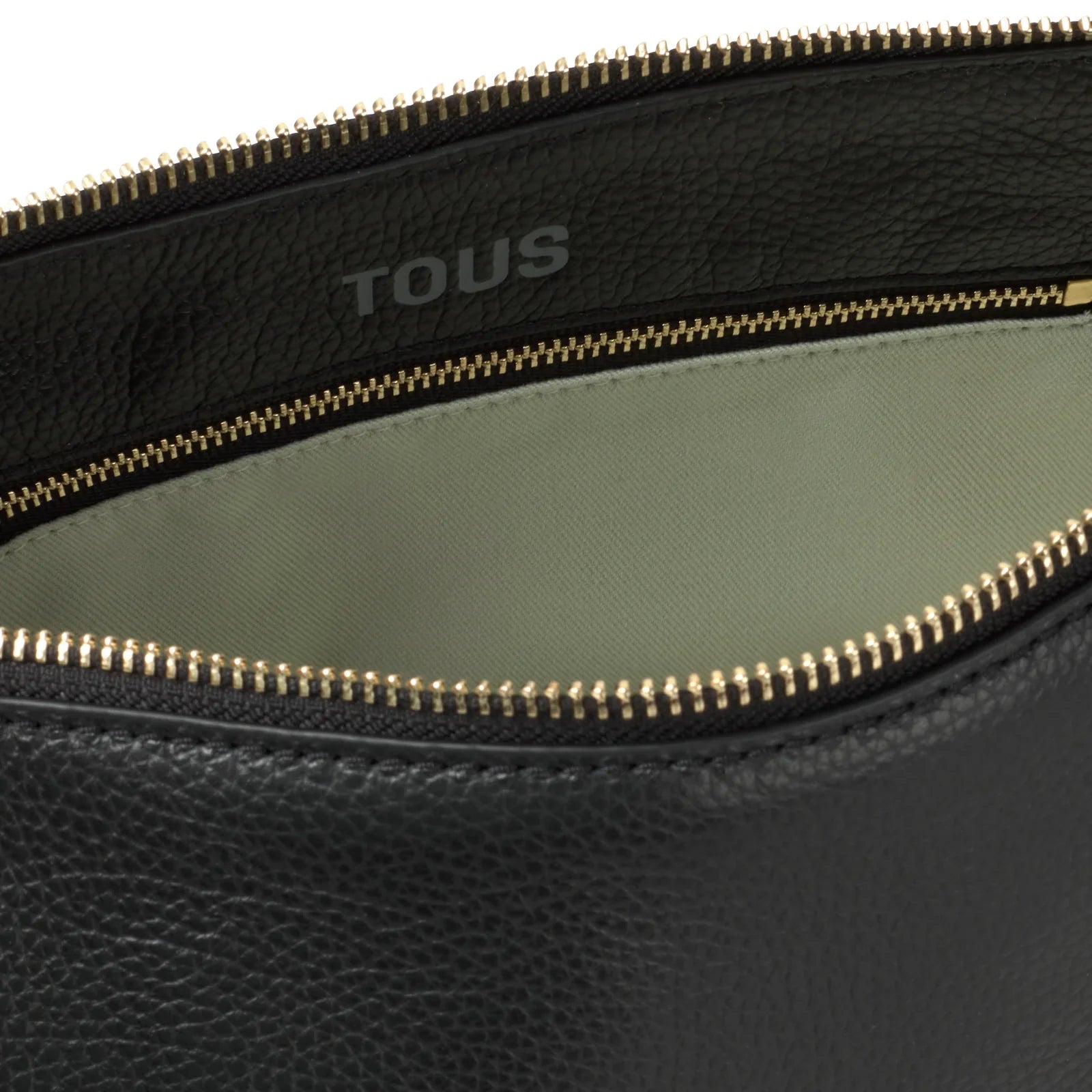 תיק עור שחור יוקרתי עם רוכסן מוזהב, מותג TOUS, איכות פרימיום מבית CHOZEN