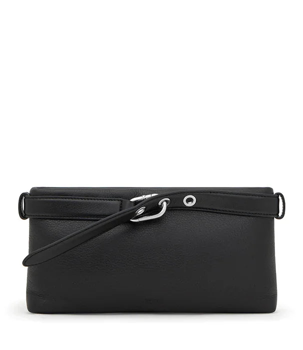 תיק ערב שחור מעור עם רצועת כתף ואבזם כסף, מבית מותגי יוקרה ב-CHOZEN