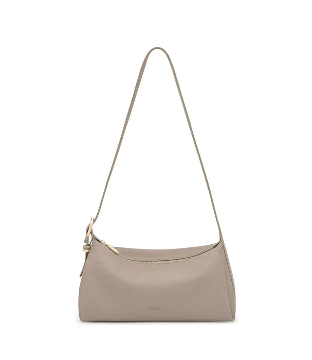 תיק כתף לנשים בצבע בז' עם רצועה ארוכה, מותג TOUS, מוצג על רקע לבן, CHOZEN מותגים מובילים