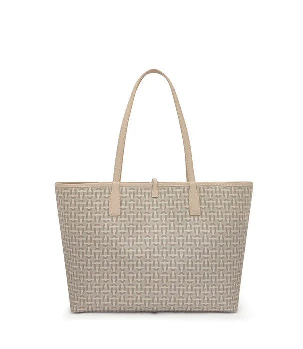 תיק יד לנשים מעוצב בגוון בז' ודוגמת לוגו, מבית מותג יוקרה באתר CHOZEN