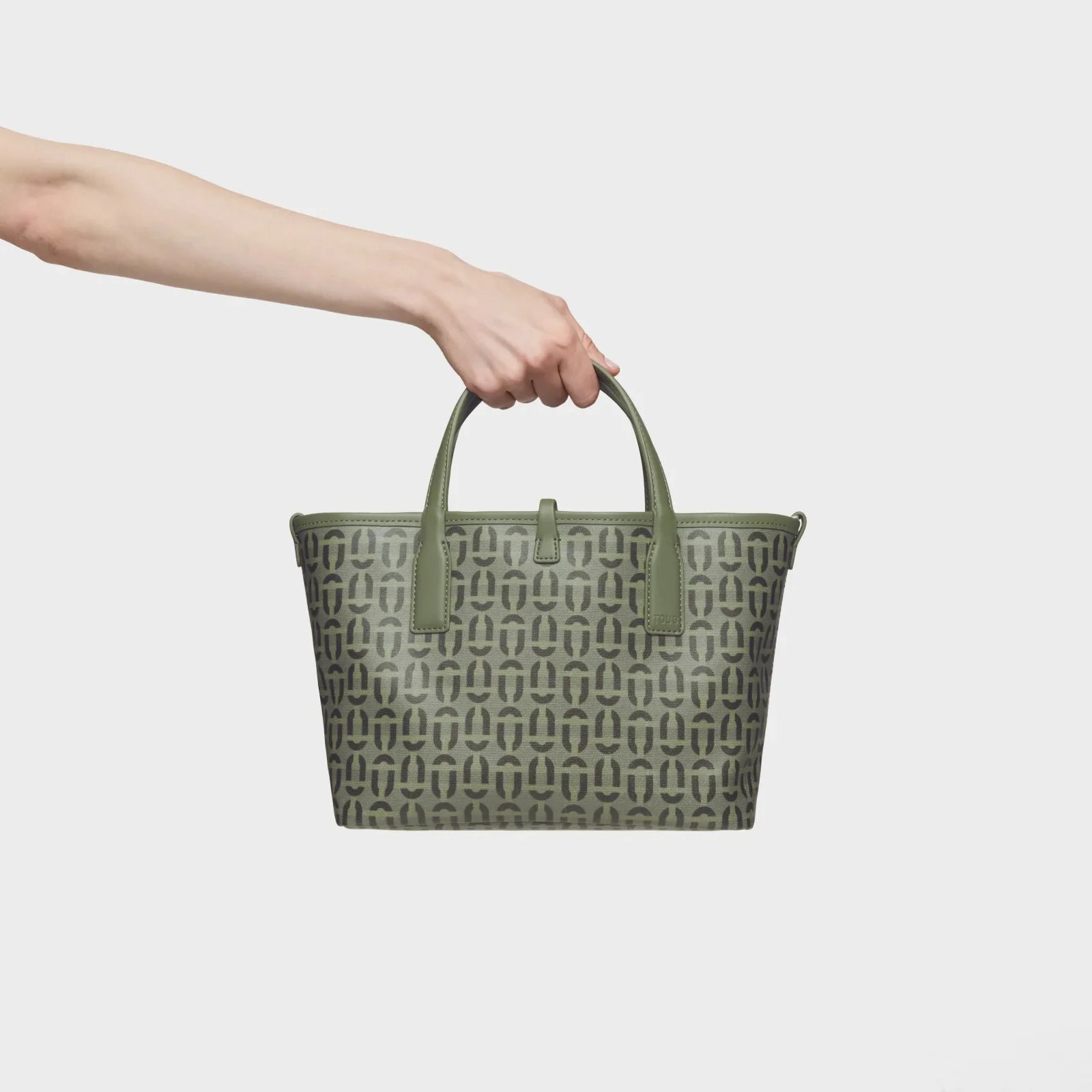 תיק יד ירוק אופנתי בעיצוב מודרני, מבית המותגים המובילים ב-CHOZEN