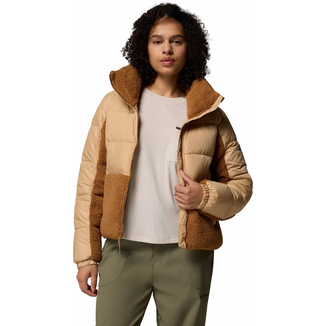 מעיל חורפי אופנתי לנשים, שילוב בד ובד דמוי פרווה, CHOZEN, מותגים מובילים בישראל