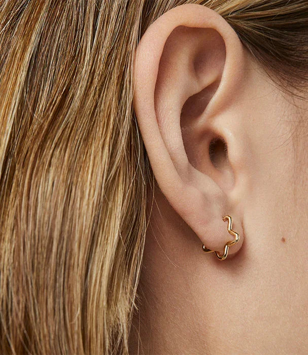 עגיל זהב בצורת כוכב על אוזן נשית, תכשיטי אופנה CHOZEN