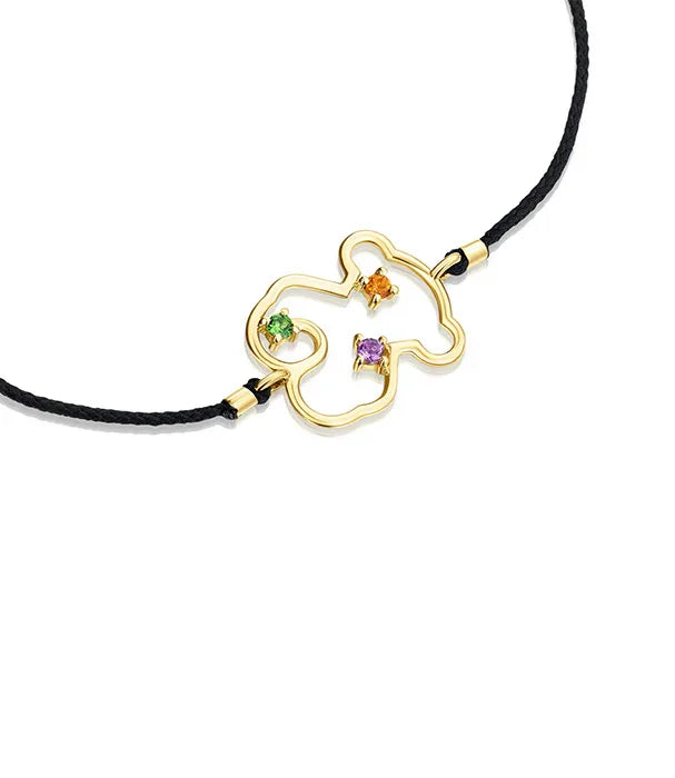צמיד חוט שחור עם תליון זהב בעיצוב דובי ואבני חן צבעוניות, קולקציית תכשיטים CHOZEN