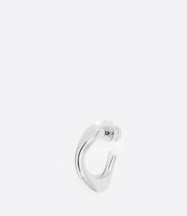 עגיל כסף מעוצב בצורת לולאה מודרנית רקע לבן, CHOZEN מבית קבוצת אלפא