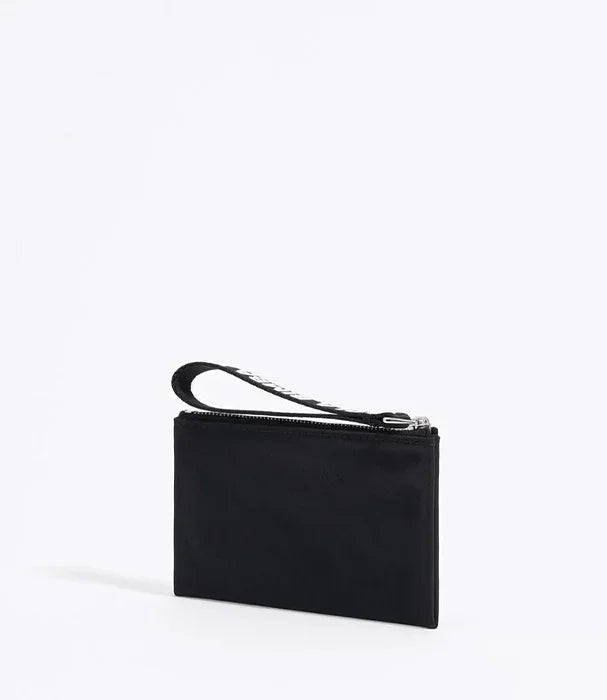 ארנק שחור עם רצועת אחיזה, ייבוא רשמי של קבוצת אלפא, CHOZEN