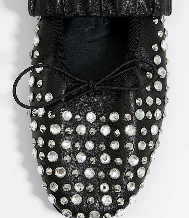 נעל בלרינה שחורה משובצת אבני חן כסופות, אופנה טרנדית CHOZEN