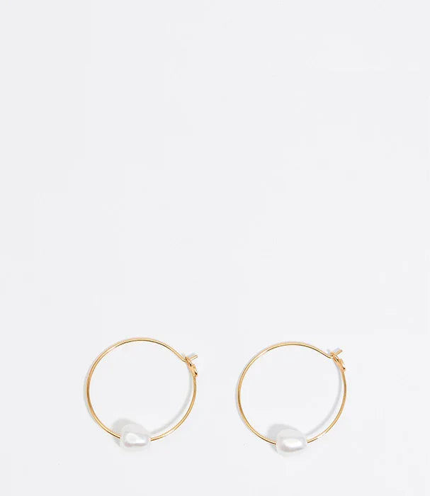 עגילי חישוק זהב עם פנינה, עיצוב יוקרתי של CHOZEN, אופנה אלפא