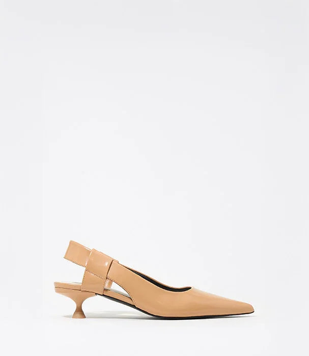 נעל עקב נמוך בצבע ניוד עם רצועות, אופנה לנשים, מבית CHOZEN