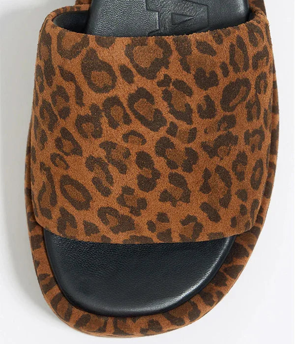 כפכף נשים עם רצועה רחבה בדוגמת מנומר, עיצוב אופנתי, CHOZEN אלפא