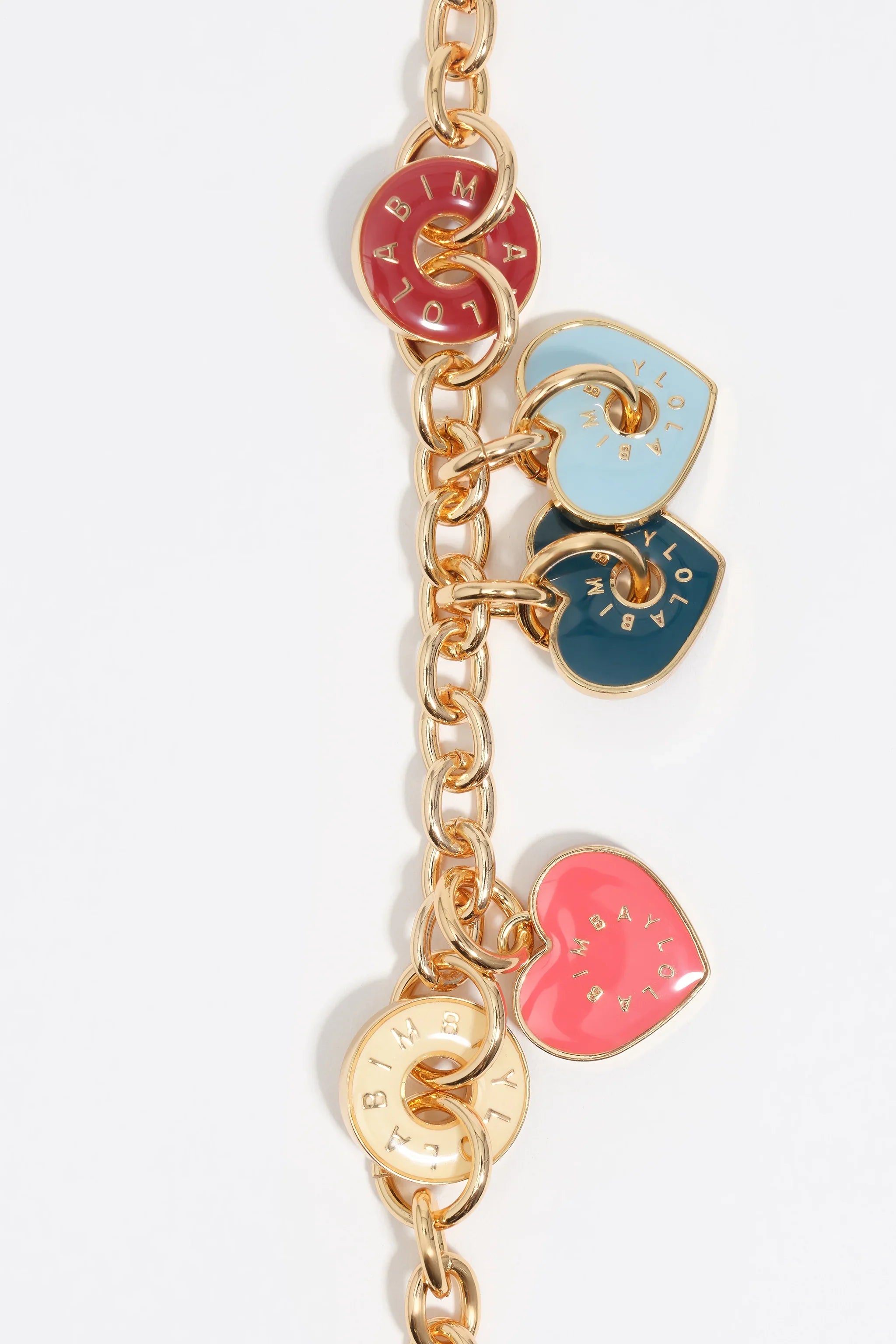 צמיד זהב עם תליוני לב צבעוניים ממותג BIMBA Y LOLA, בסגנון אופנתי מ-CHOZEN