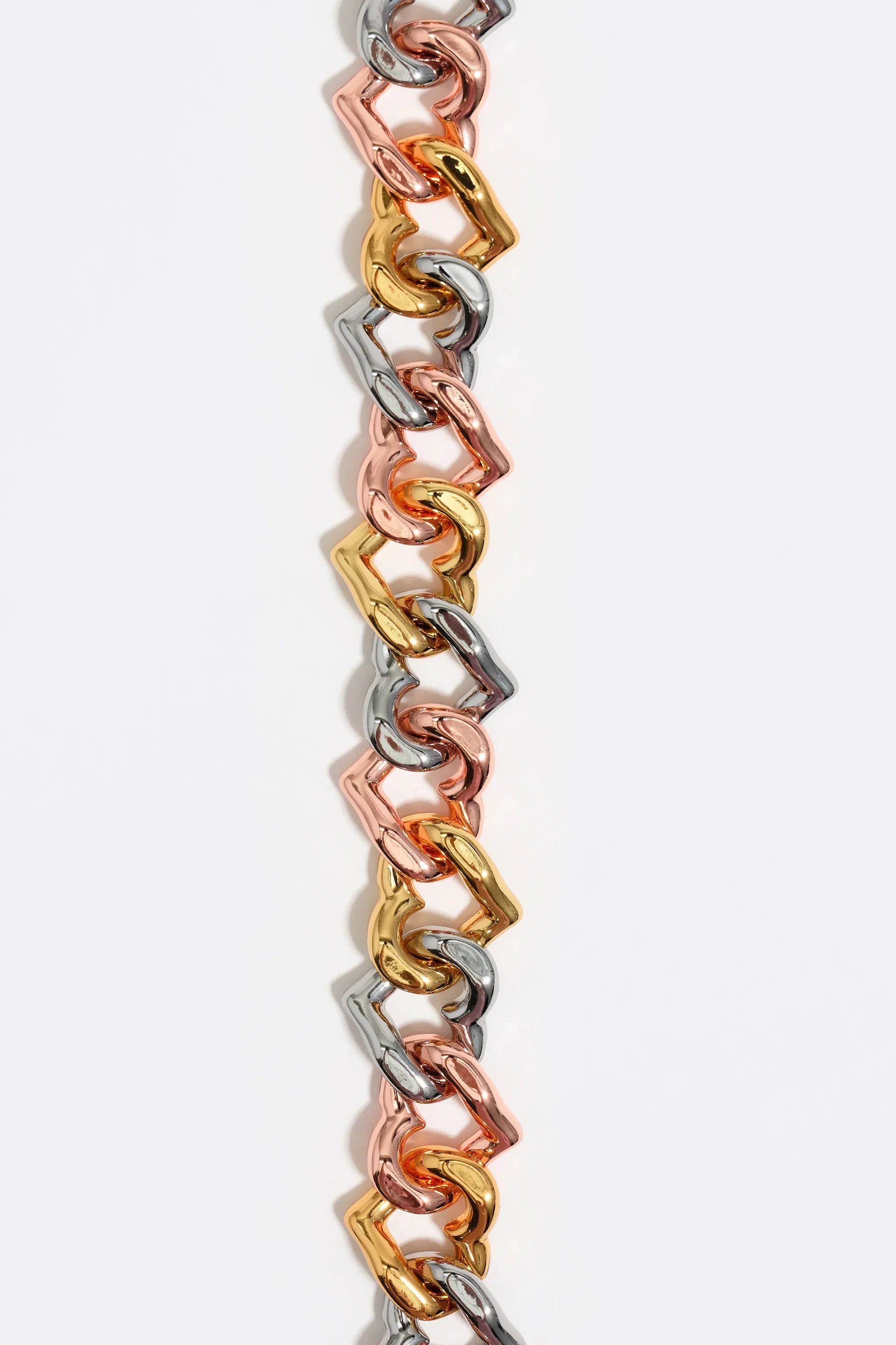 שרשרת חוליות משולבות בזהב, כסף ונחושת בעיצוב יוקרתי מחנות CHOZEN