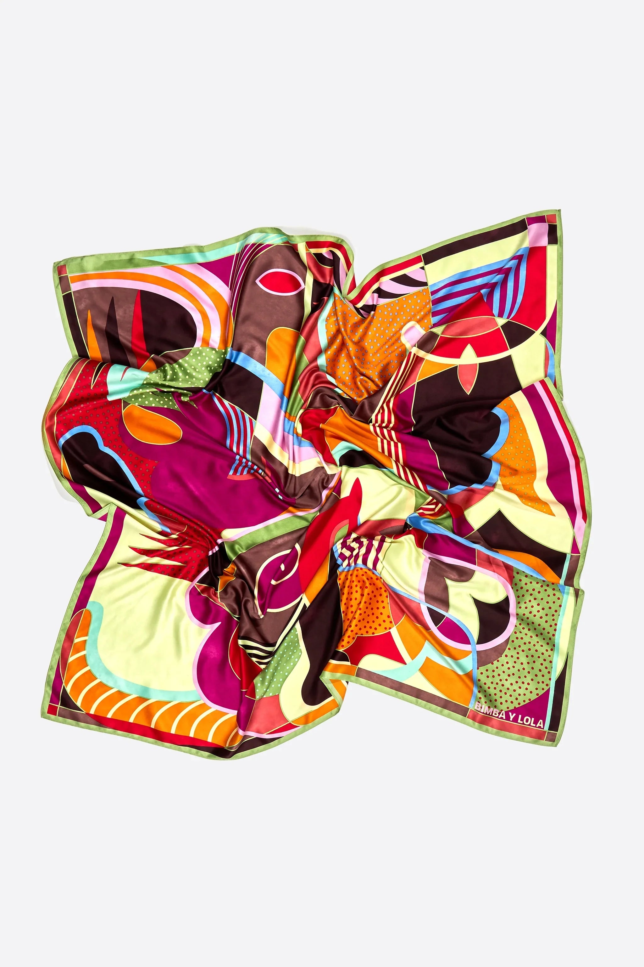 צעיף משי צבעוני במגוון דוגמאות גאומטריות, מבית מותג אופנה מוביל ב-CHOZEN