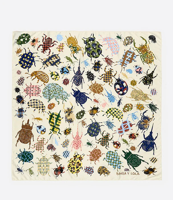 צעיף מעוצב עם הדפס חיפושיות צבעוניות, מבית המותגים CHOZEN ו-BIMBA Y LOLA