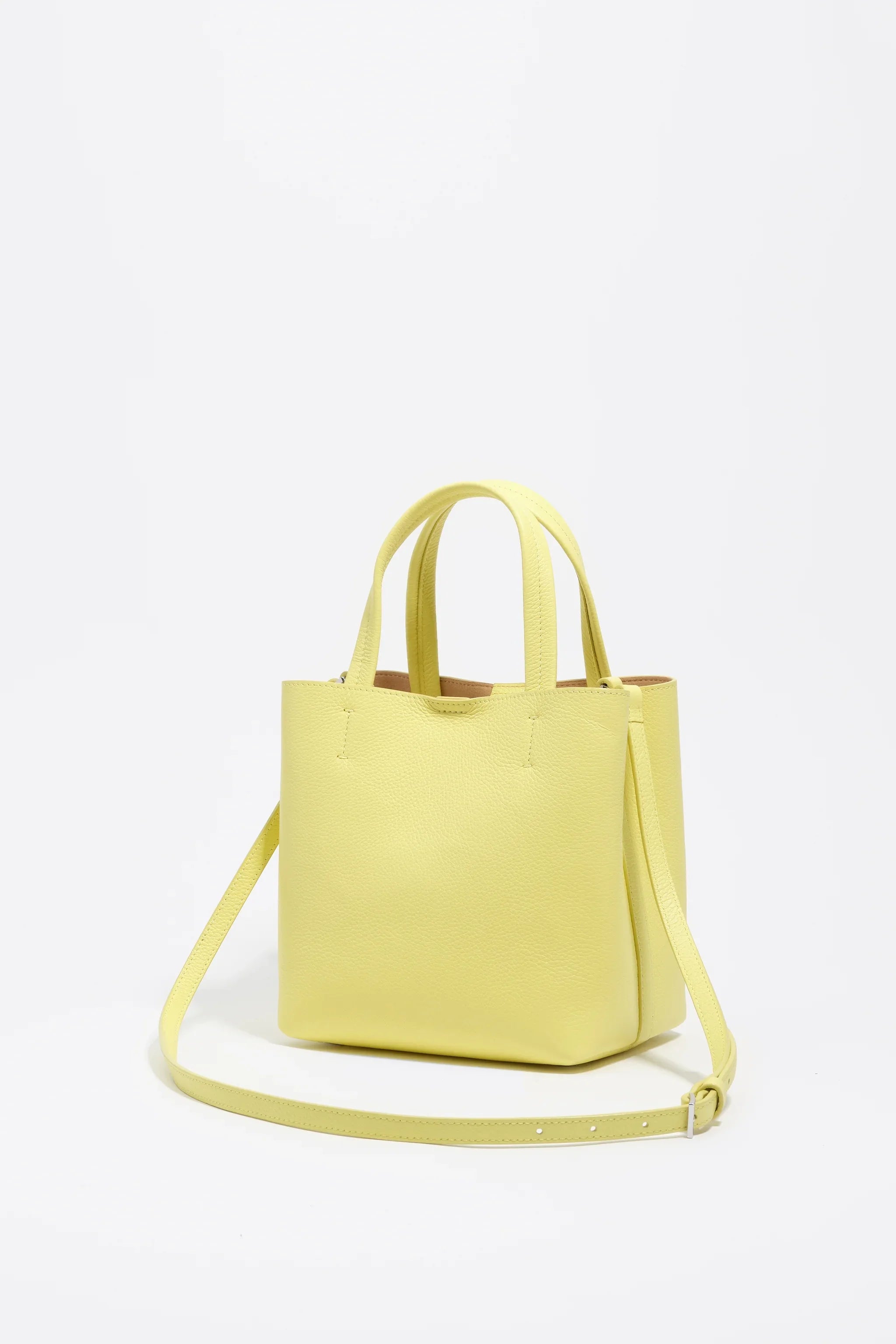 תיק יד קטן עור צהוב עם רצועה, CHOZEN מותגים מובילים, צילום על רקע לבן