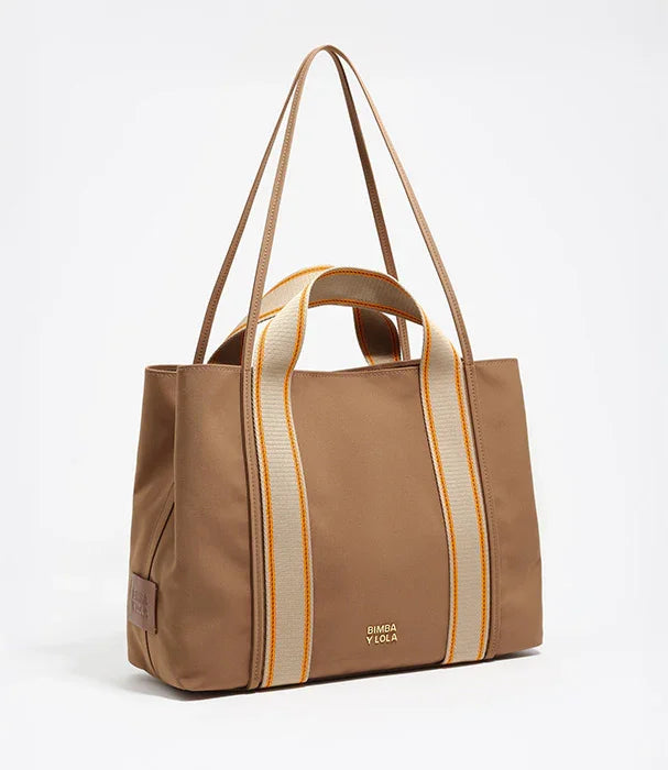 תיק יד חום עם ידיות רחבות, דגם מותג BIMBA Y LOLA, עיצוב אלגנטי בחנות CHOZEN