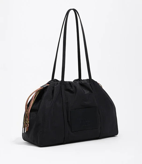 תיק יד שחור לנשים עם רצועות דקות, עיצוב אופנתי, מבית מותג ייבוא ALPHA קבוצת CHOZEN