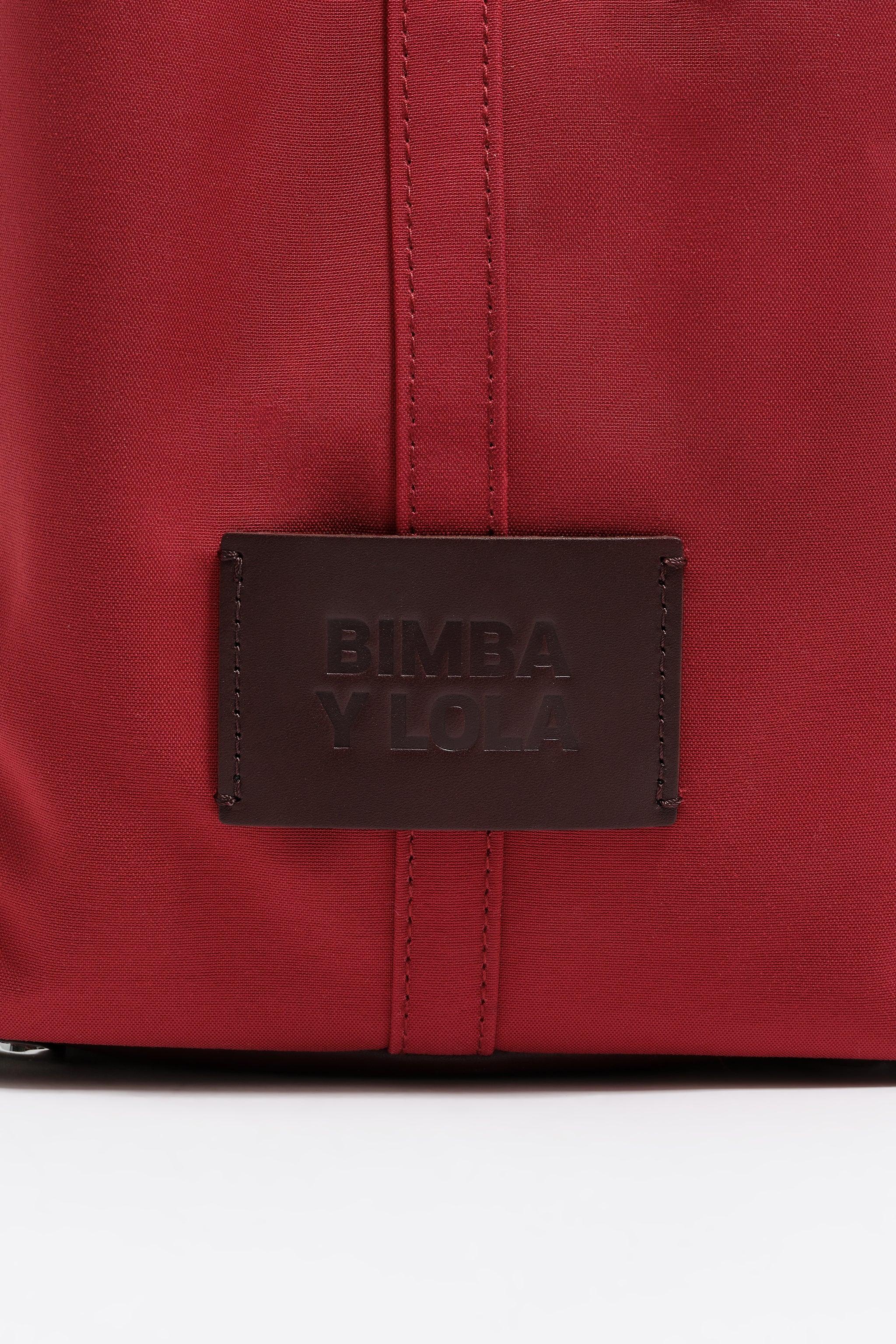 תיק אדום מבד של BIMBA Y LOLA, תווית עור כהה, אופנה יוקרתית באתר CHOZEN