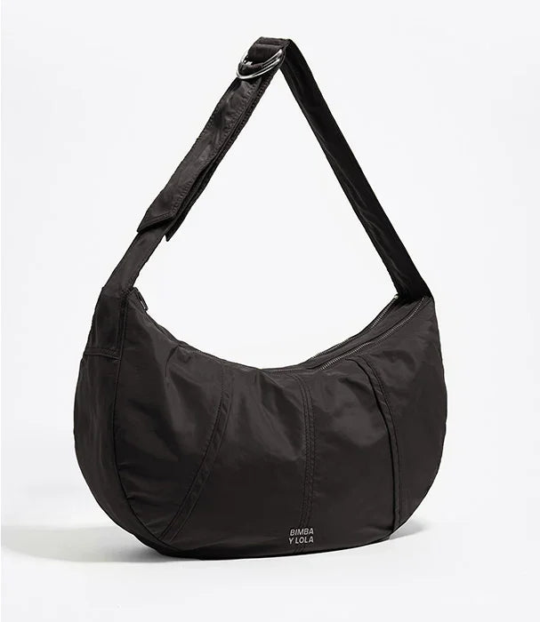 תיק כתף שחור מותג BIMBA Y LOLA, עיצוב מודרני, נמכר ב-CHOZEN מותגים מובילים