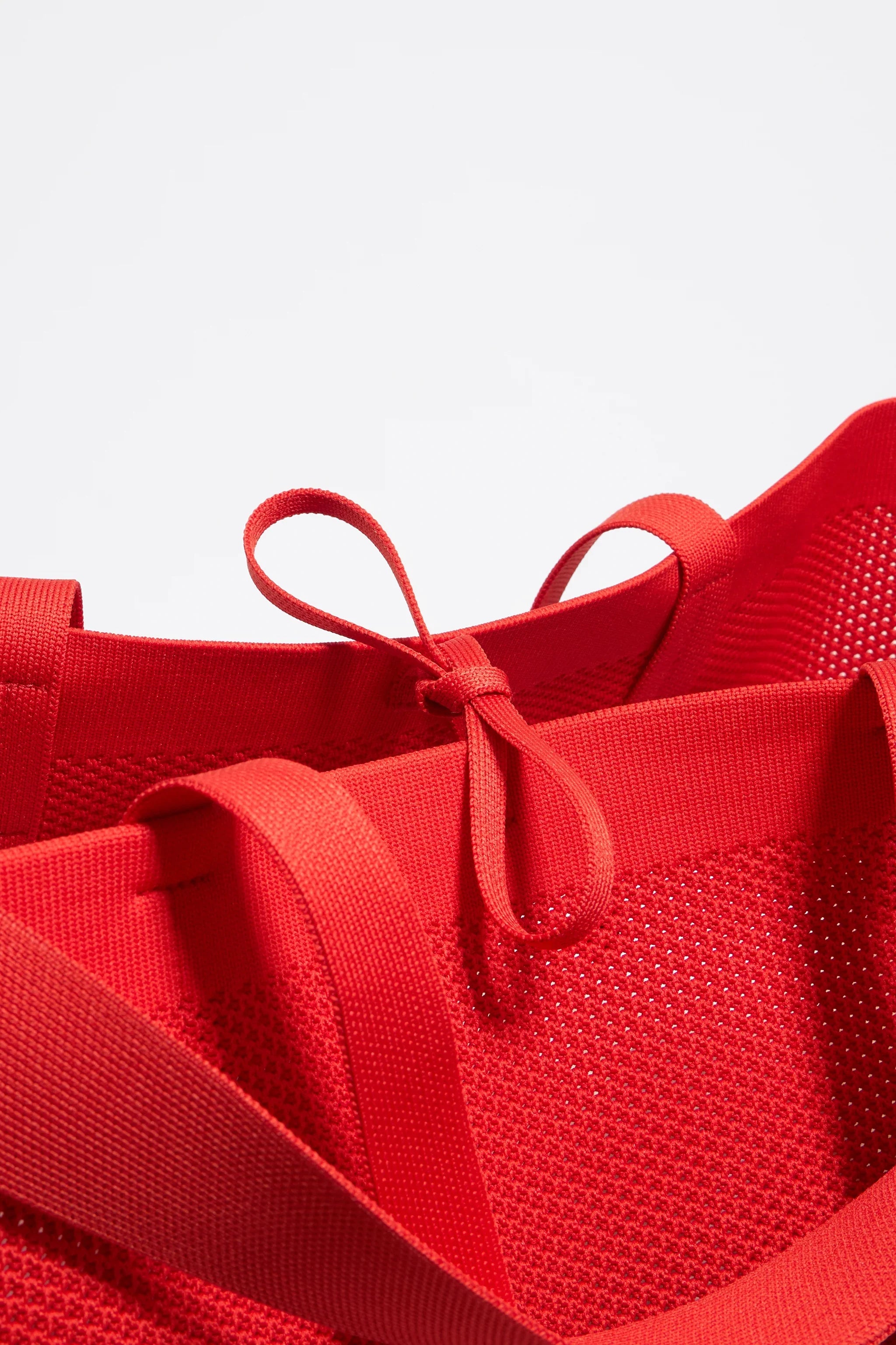 תיק קניות אדום מבד רשת עם רצועות, מראה מודרני, קיץ, CHOZEN מותגים מובילים