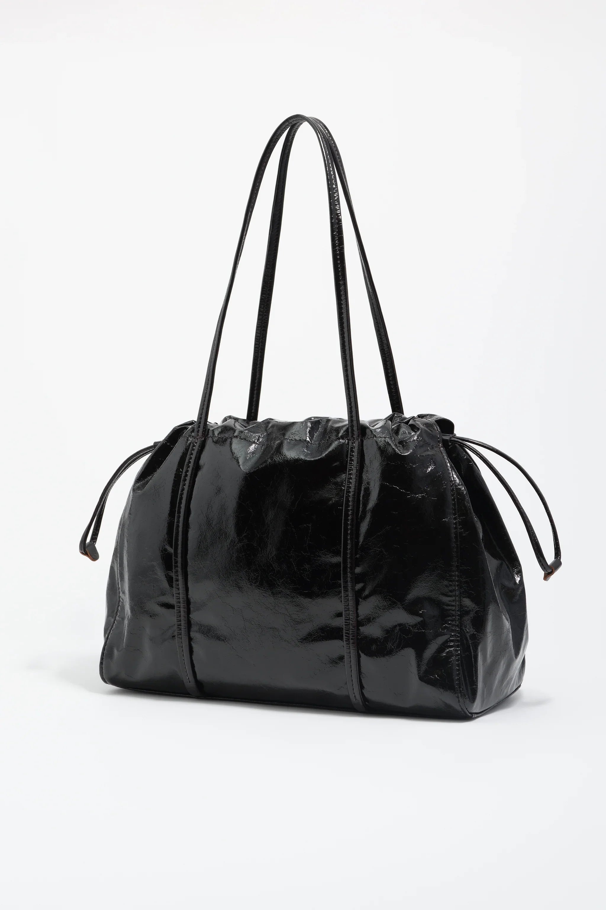 תיק יד שחור לנשים מבריק עם רצועות דקות, עיצוב אופנתי מבית CHOZEN