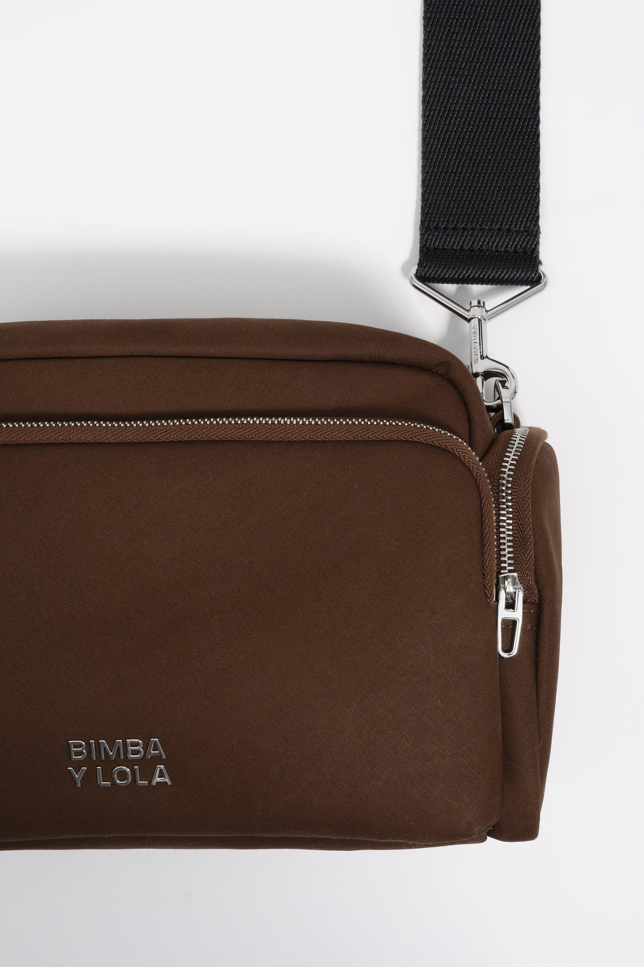 תיק צד חום מעוצב עם רצועה שחורה, מותג BIMBA Y LOLA, בקטגוריית מותגים ב-CHOZEN