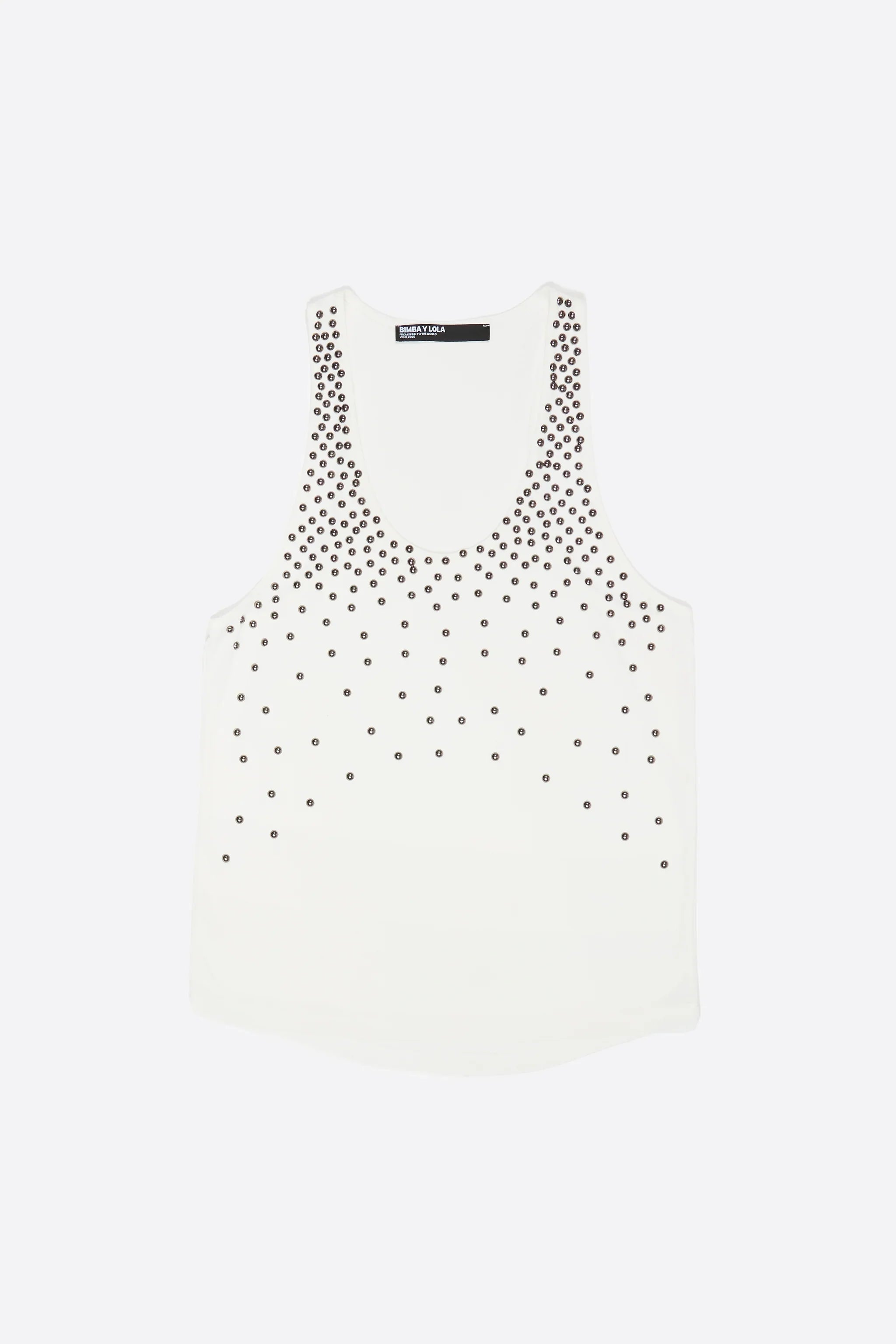 גופיית נשים לבנה עם ניטים כסופים, אופנה יוקרתית CHOZEN, קבוצת אלפא