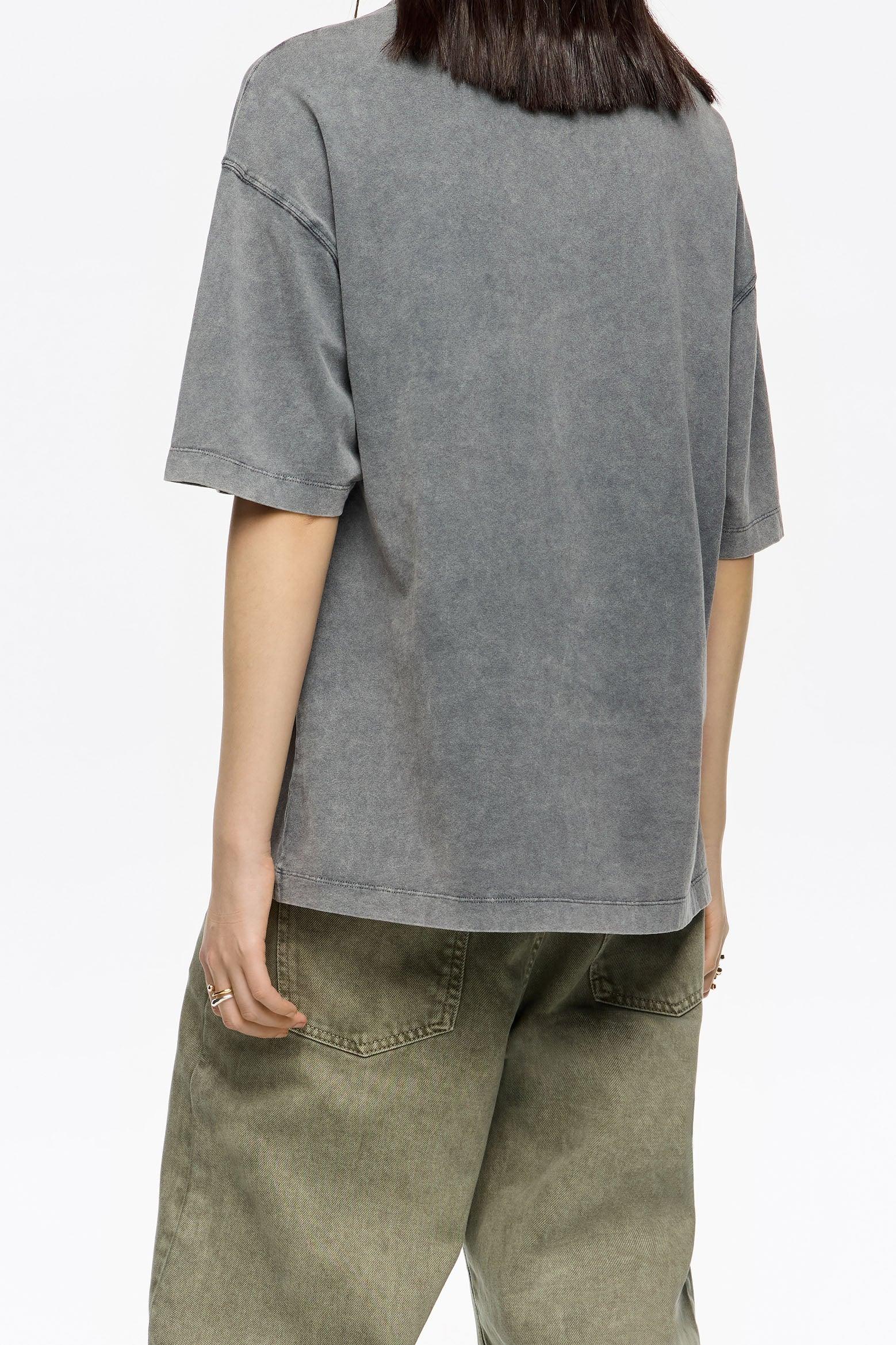 חולצת טי אפורה אופנתית ומכנסי ג'ינס ירוקים לאישה, צילום גב, CHOZEN מותגים מובילים