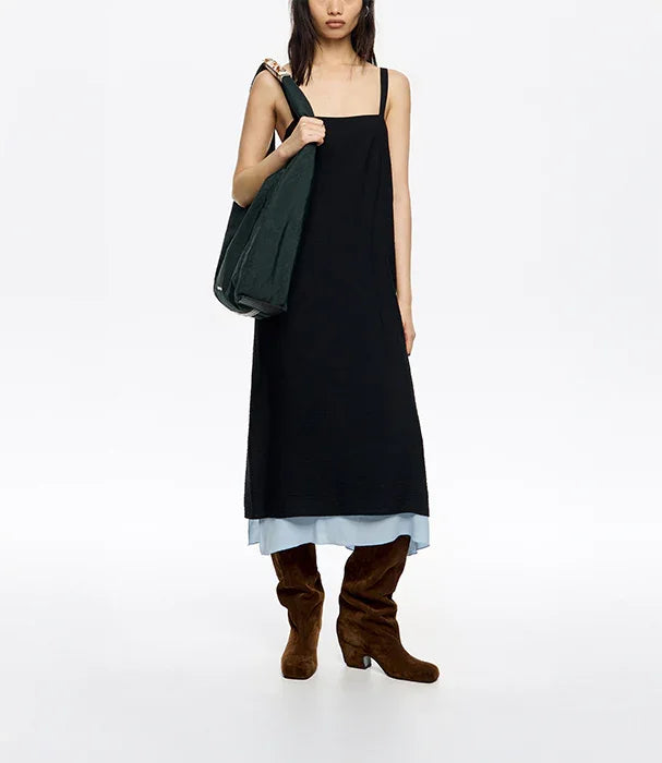 אופנת נשים CHOZEN שמלת סרפן שחורה עם כתפיות, מגפיים חומים ותיק ירוק