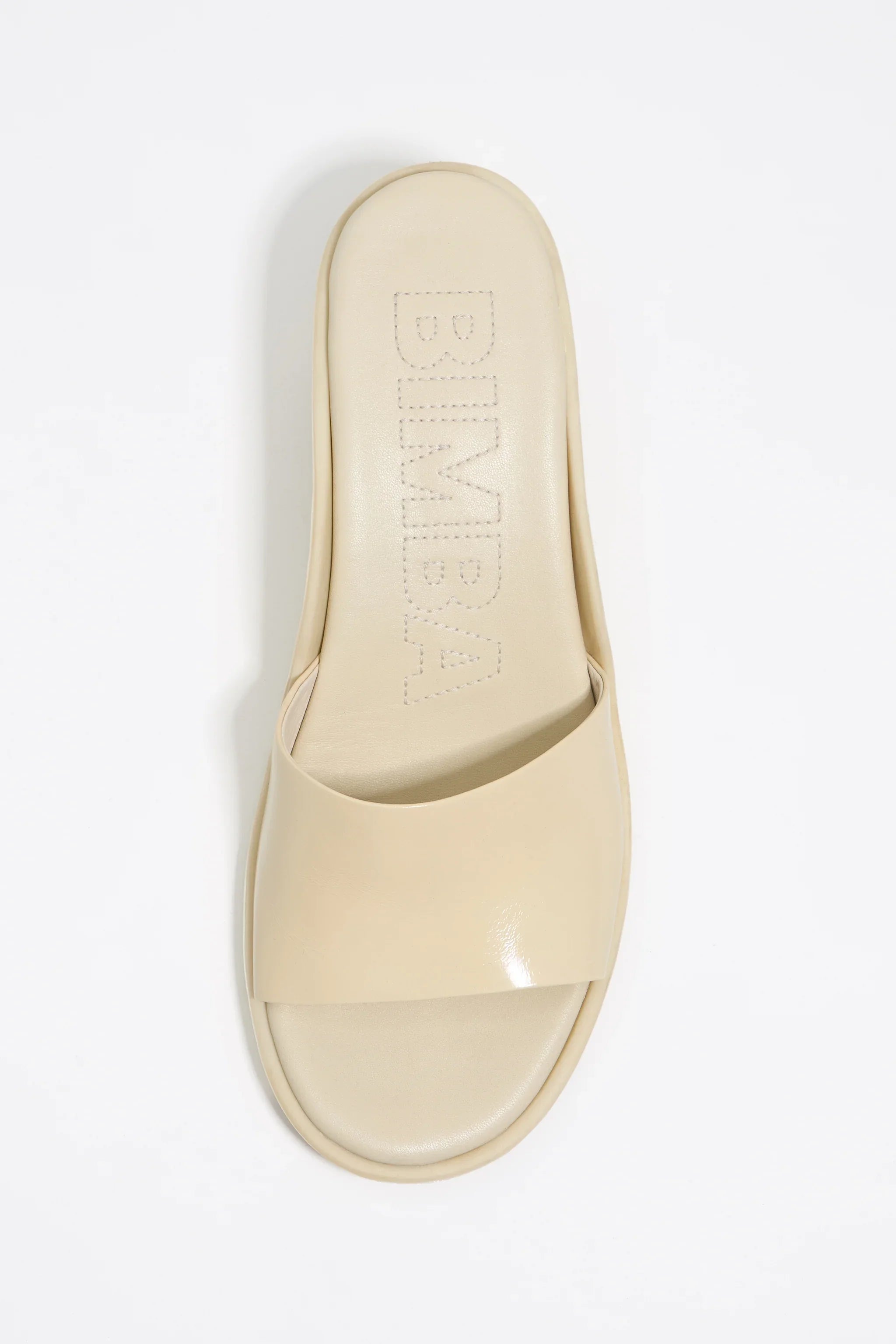 כפכף נשים בצבע בז' עם לוגו BIMBA, אופנה מבית CHOZEN ביבוא קבוצת אלפא