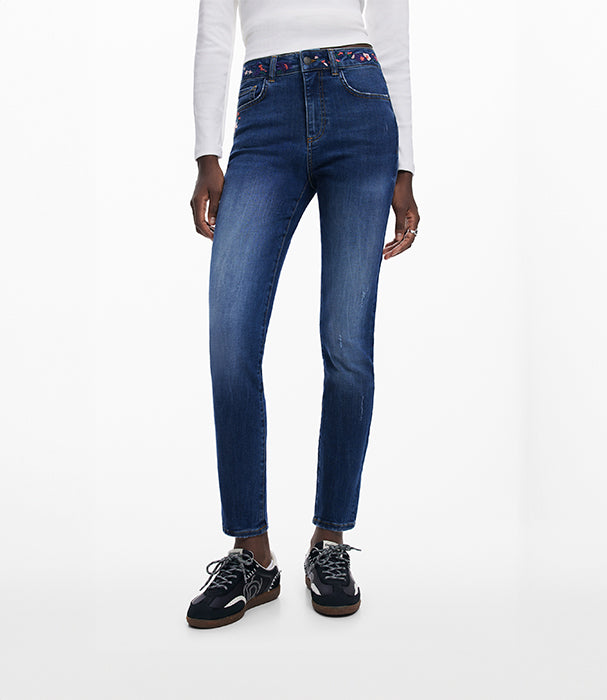 דזיגואל ג'ינס לנשים