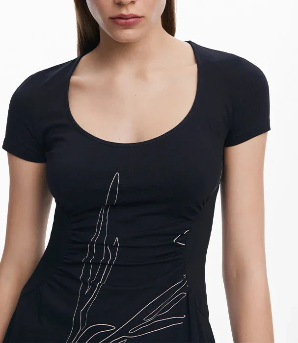 שמלת נשים שחורה עם שרוולים קצרים ועיצוב קווי לבן, CHOZEN אופנה יוקרתית