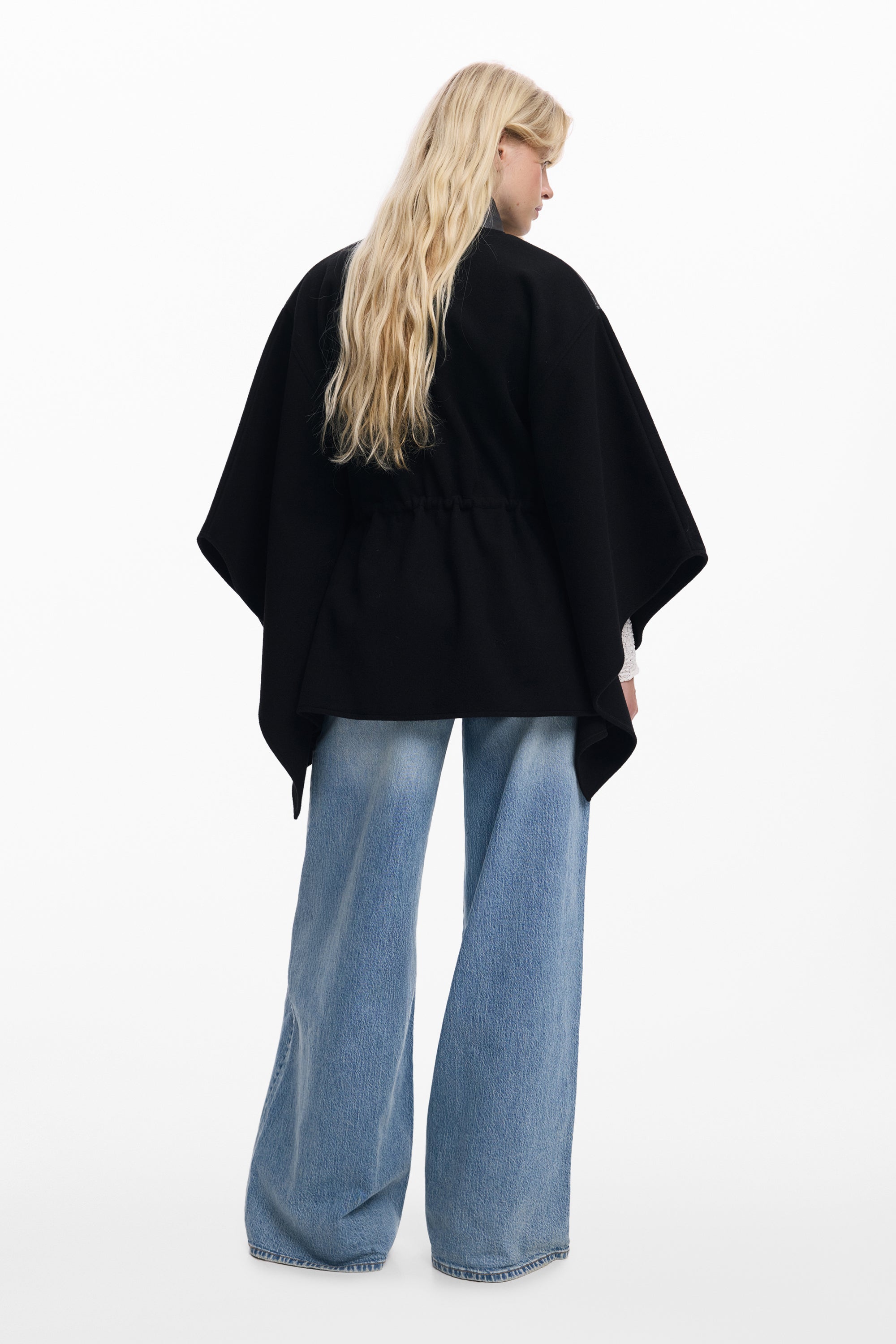 דזיגואל פונצ'ו לנשים