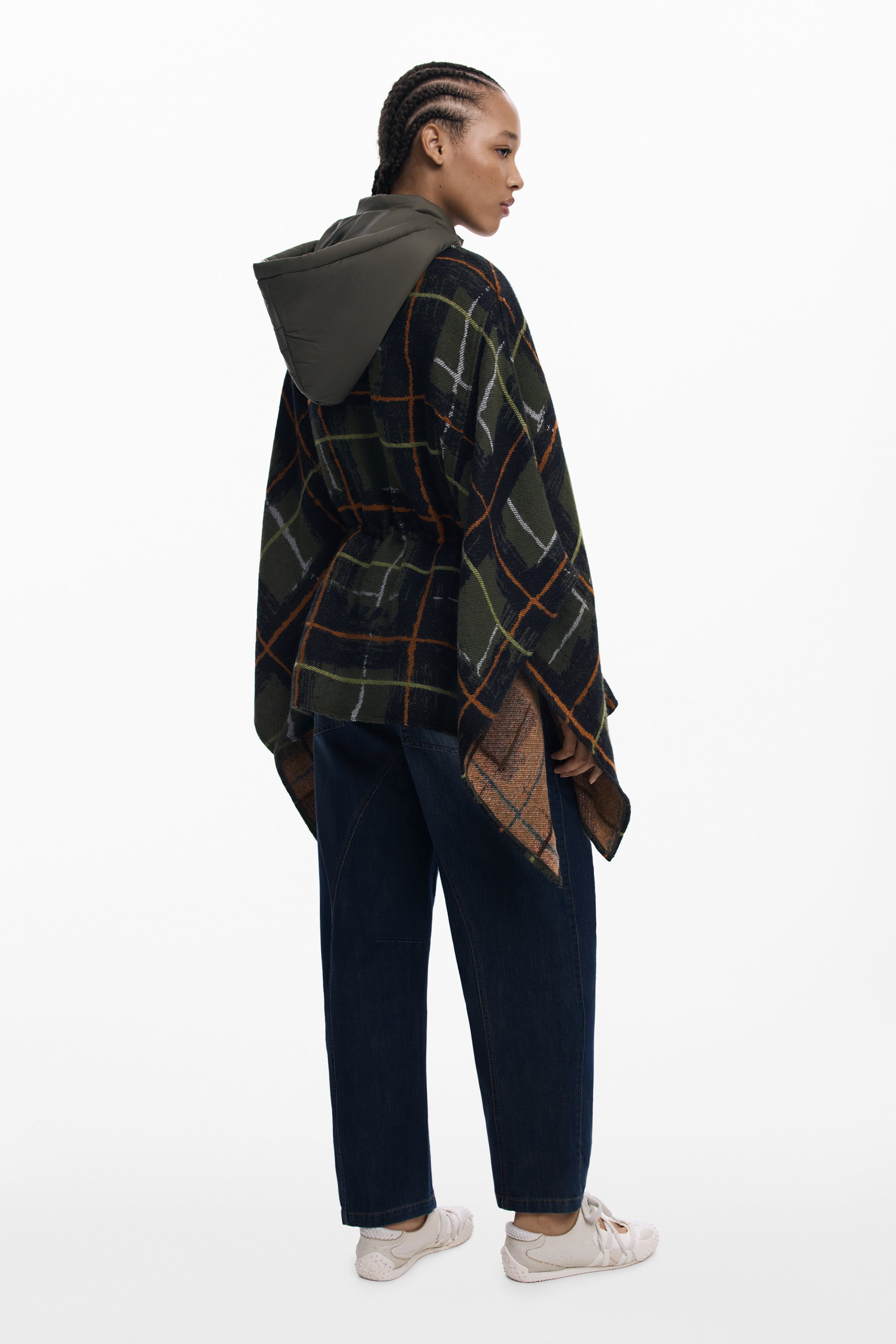 דזיגואל פונצ'ו לנשים