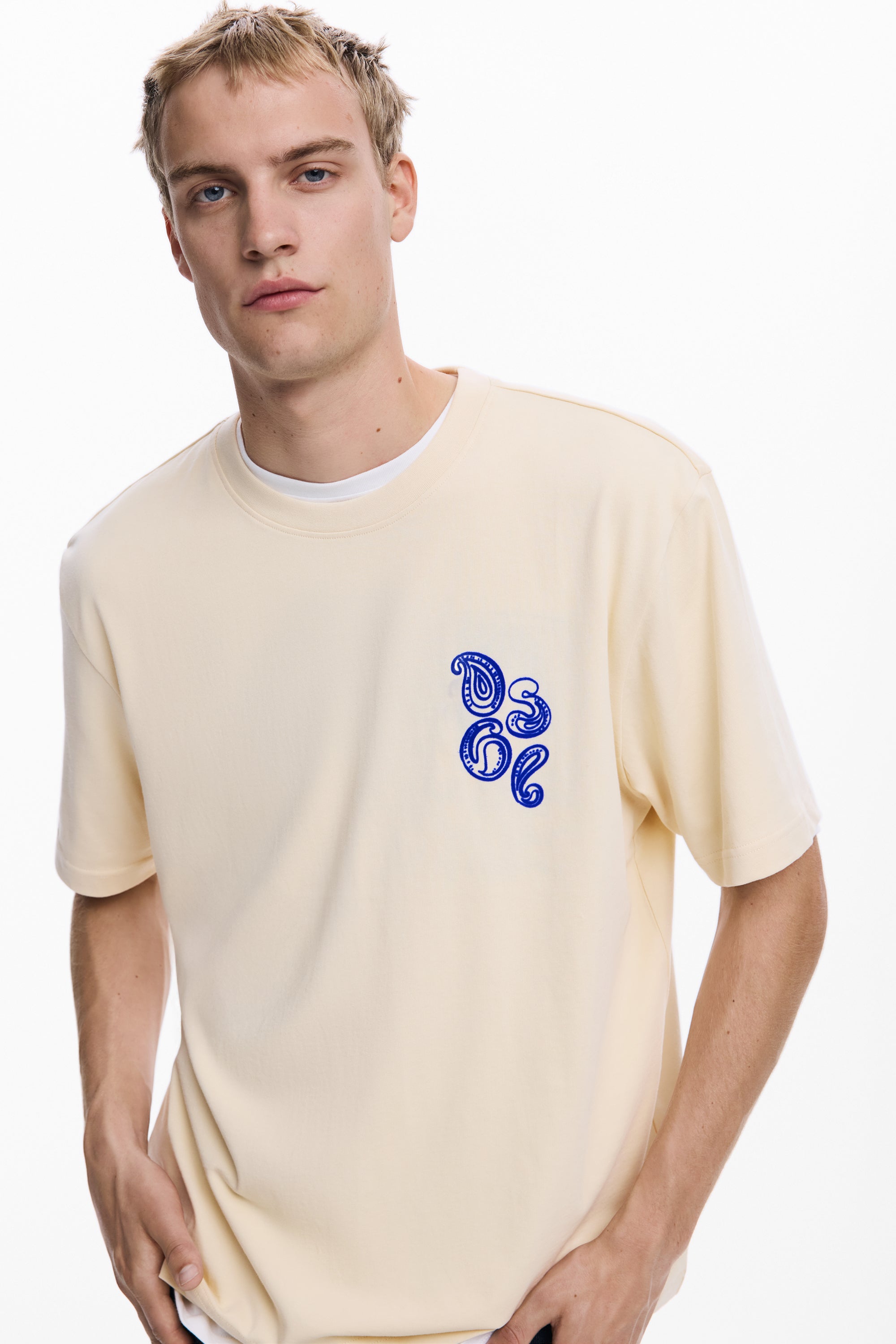 דזיגואל טישירט לגברים