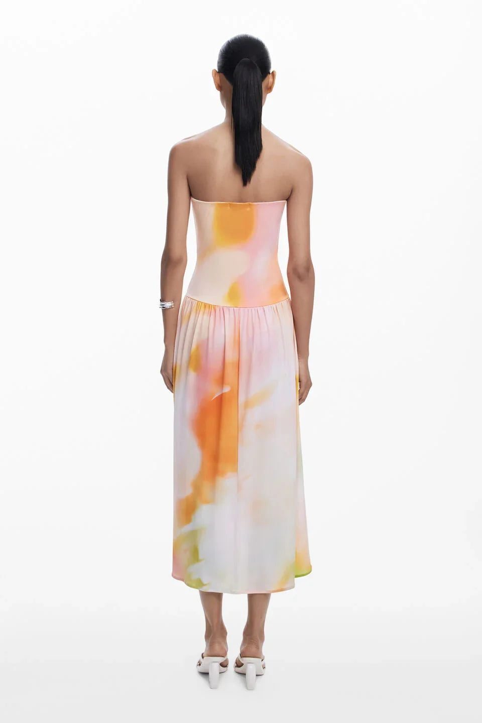 שמלה קייצית ללא כתפיות בגווני כתום וצהוב לאישה, אופנת CHOZEN