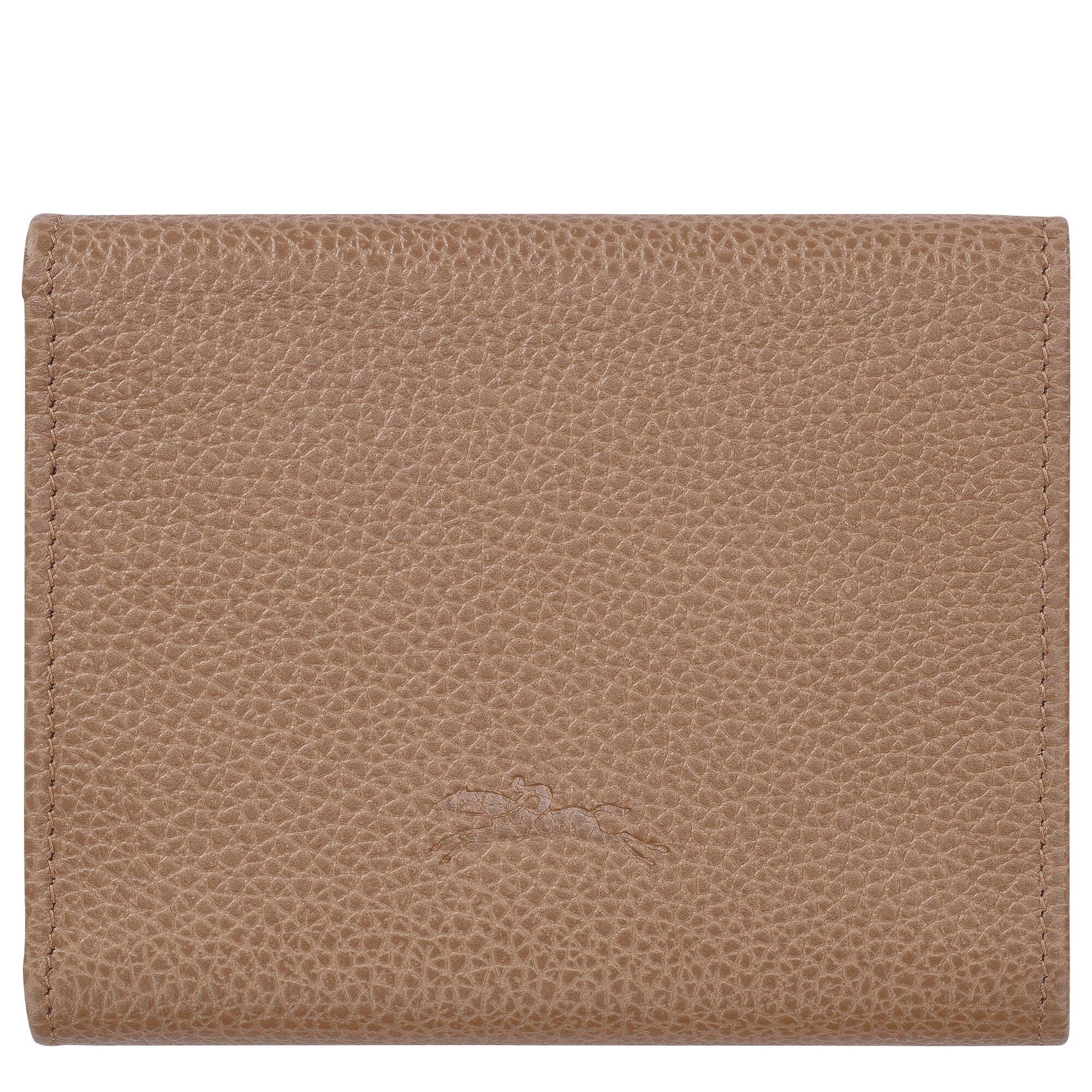 ארנק עור חום יוקרתי CHOZEN בעיצוב מודרני, מוצג על רקע לבן