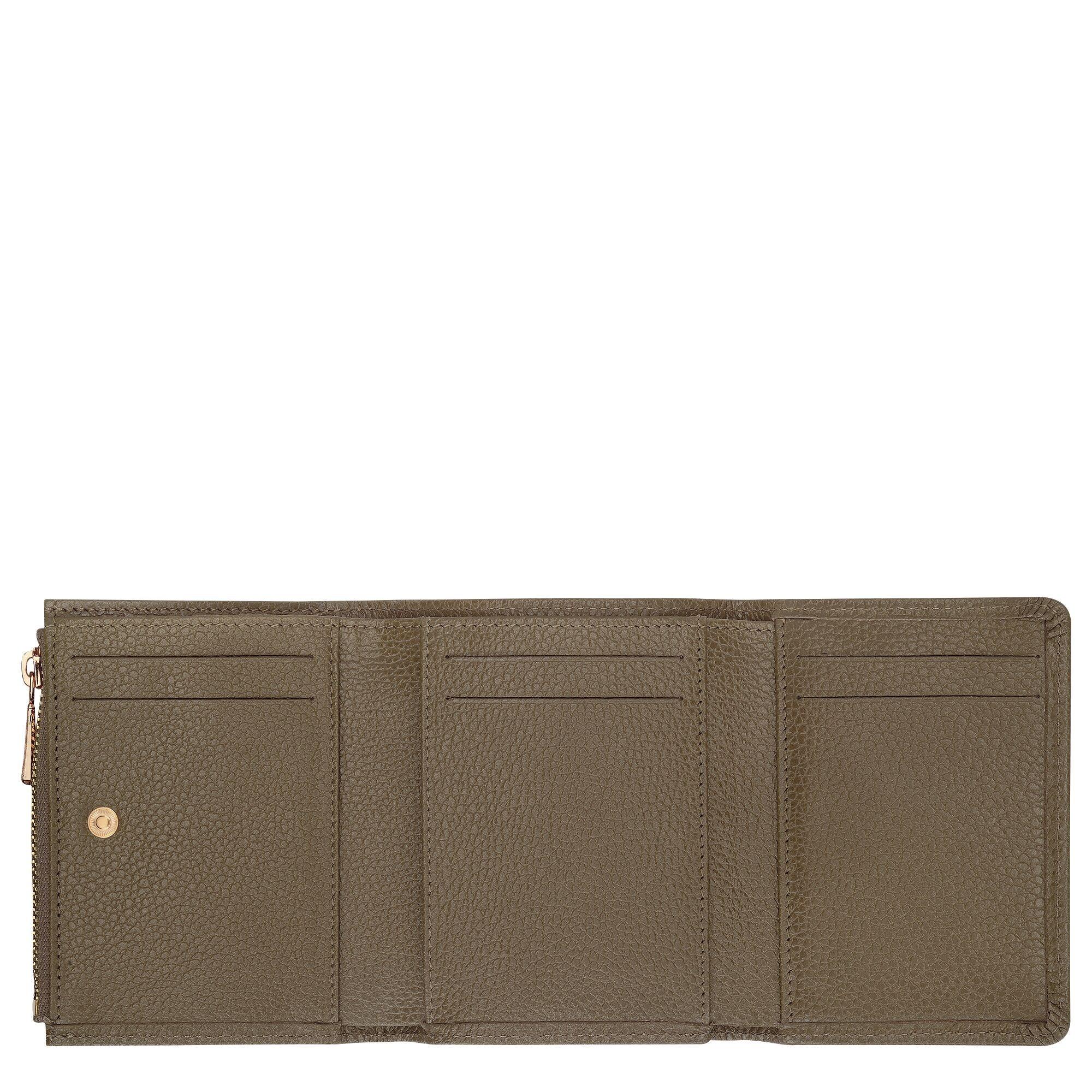 ארנק עור חום פתוח עם תאים לכרטיסים, עיצוב יוקרתי, באתר CHOZEN מותגים מובילים