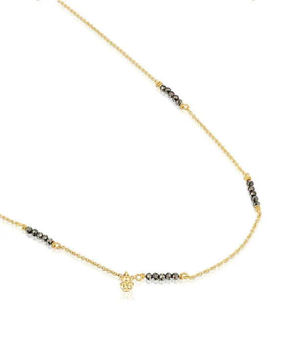 שרשרת זהב עדינה עם חרוזים כהים ותליון קטן מהמובילים ב-CHOZEN