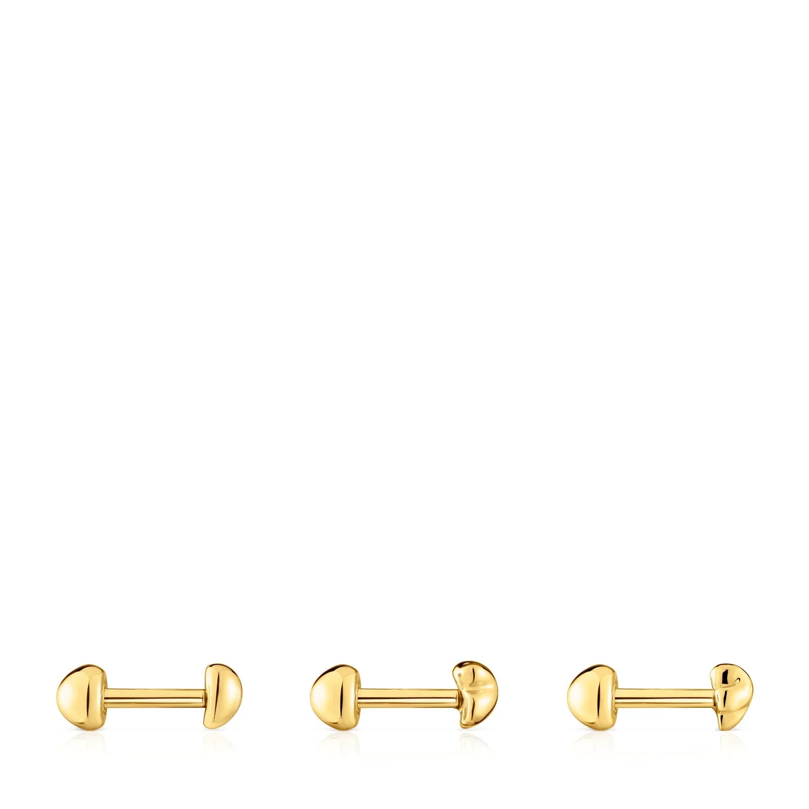 שלישיית עגילי זהב מינימליסטיים על רקע לבן מבית CHOZEN