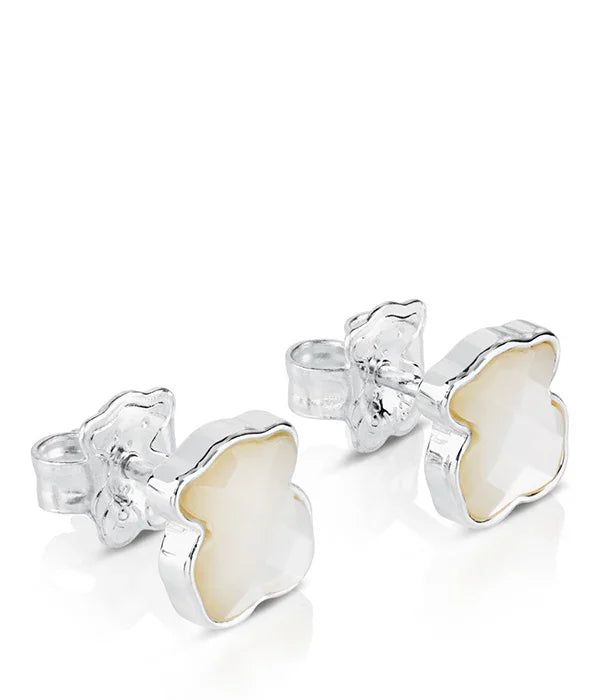 עגילי כסף צמודים בצורת פרח עם אבן לבנה, עיצוב יוקרתי מבית CHOZEN קבוצת אלפא