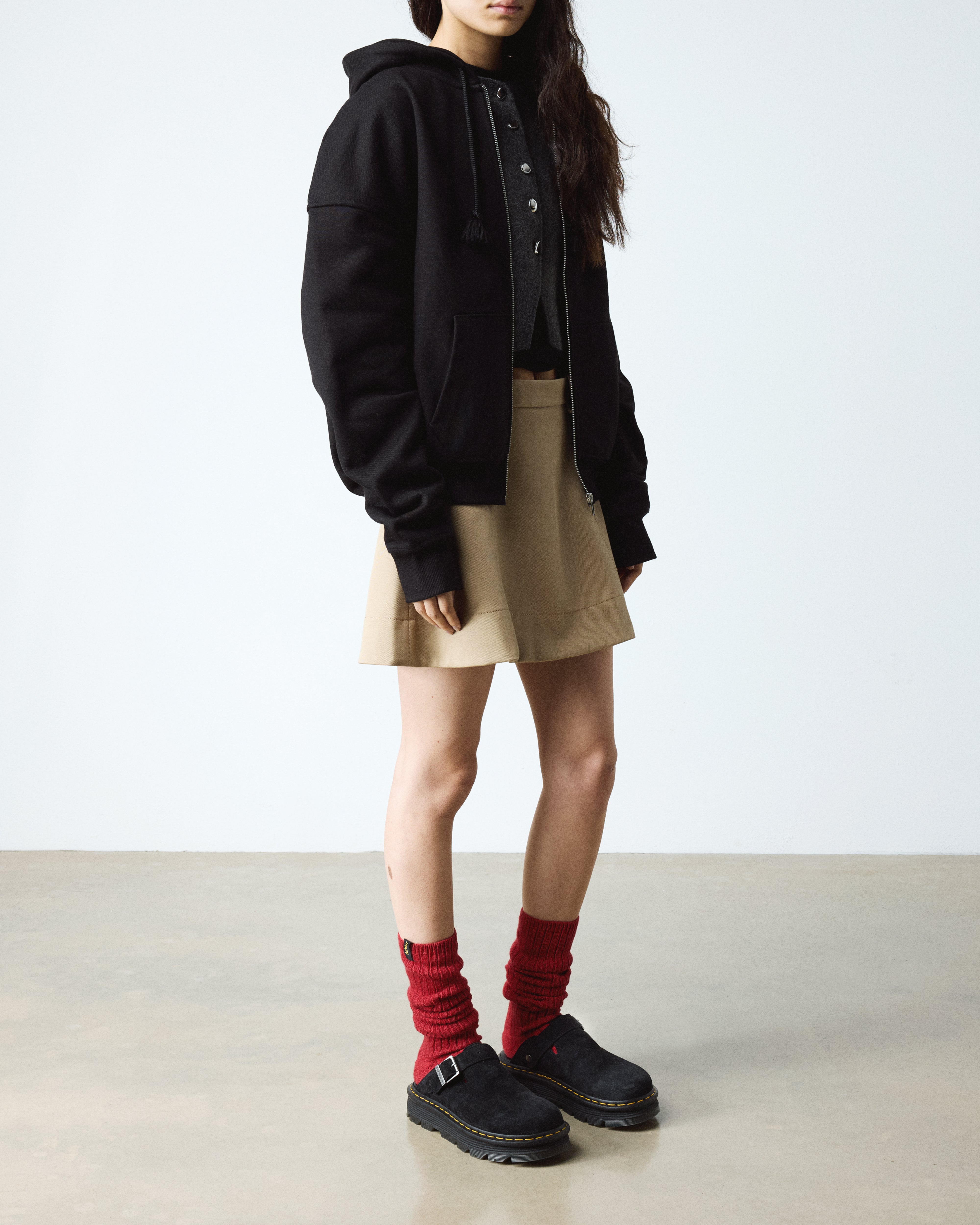 ד"ר מרטנס כפכפים סגורים עם פלטפורמה ZEBZAG MULE מזמש לנשים - CHOZEN