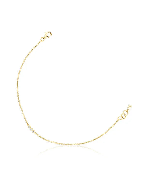 צמיד זהב דק עם סוגר לובסטר ועיטור אבני זירקון, מוצג על רקע לבן מבית CHOZEN