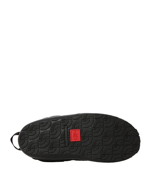 סוליית נעל שחורה עם דוגמת גומי וסמל אדום, CHOZEN מותגים מובילים