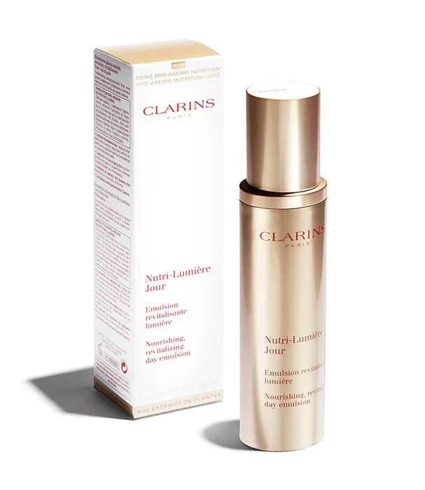 סרום יום קלרינס Nutri-Lumière עם קופסה, מוצר טיפוח יוקרה ממותג מוביל ב-CHOZEN