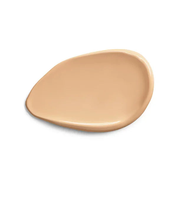 מריחה של מייקאפ בגוון בז׳ על רקע לבן, מוצר יופי מבית CHOZEN