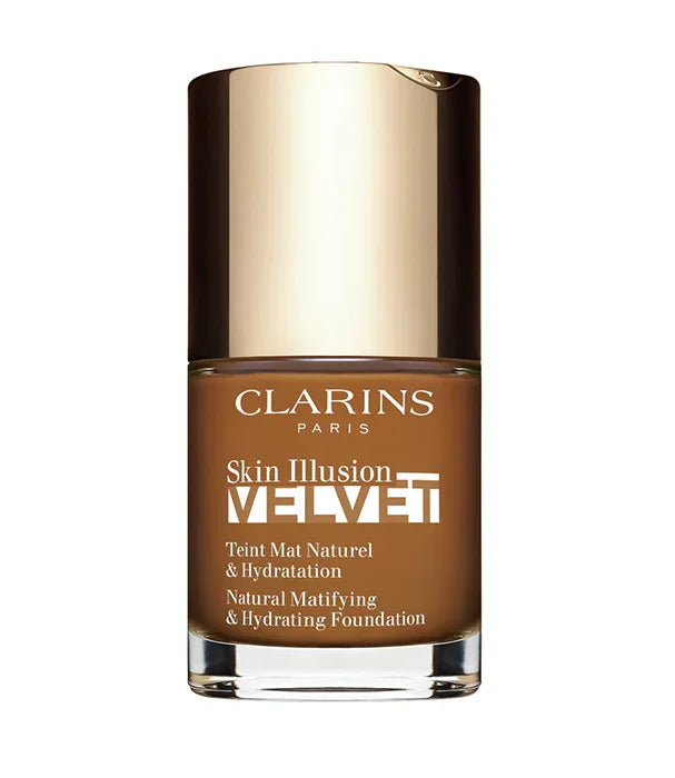 מייקאפ קלרינס Skin Illusion Velvet בגוון כהה עם מכסה מוזהב, מוצר טיפוח CHOZEN מותגים מובילים